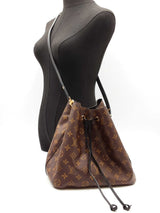 Louis Vuitton Neo Noe Mm Bucket Bag In Monogram Coated Canvas Fw0626exzdu