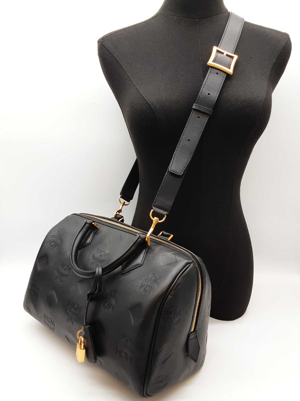 Mcm Ella Maxi Monogram Embossed Black Leather Boston Crossbody Bag Do0925ixzde