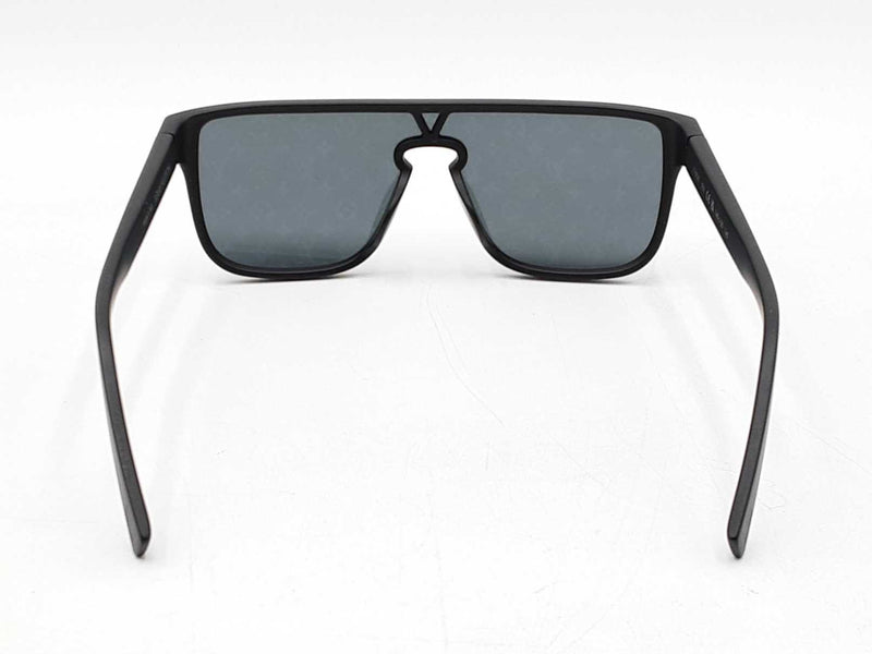 Louis Vuitton Waimea Monogram Lens Sunglasses In Black & Silver Fw1125lrxdu