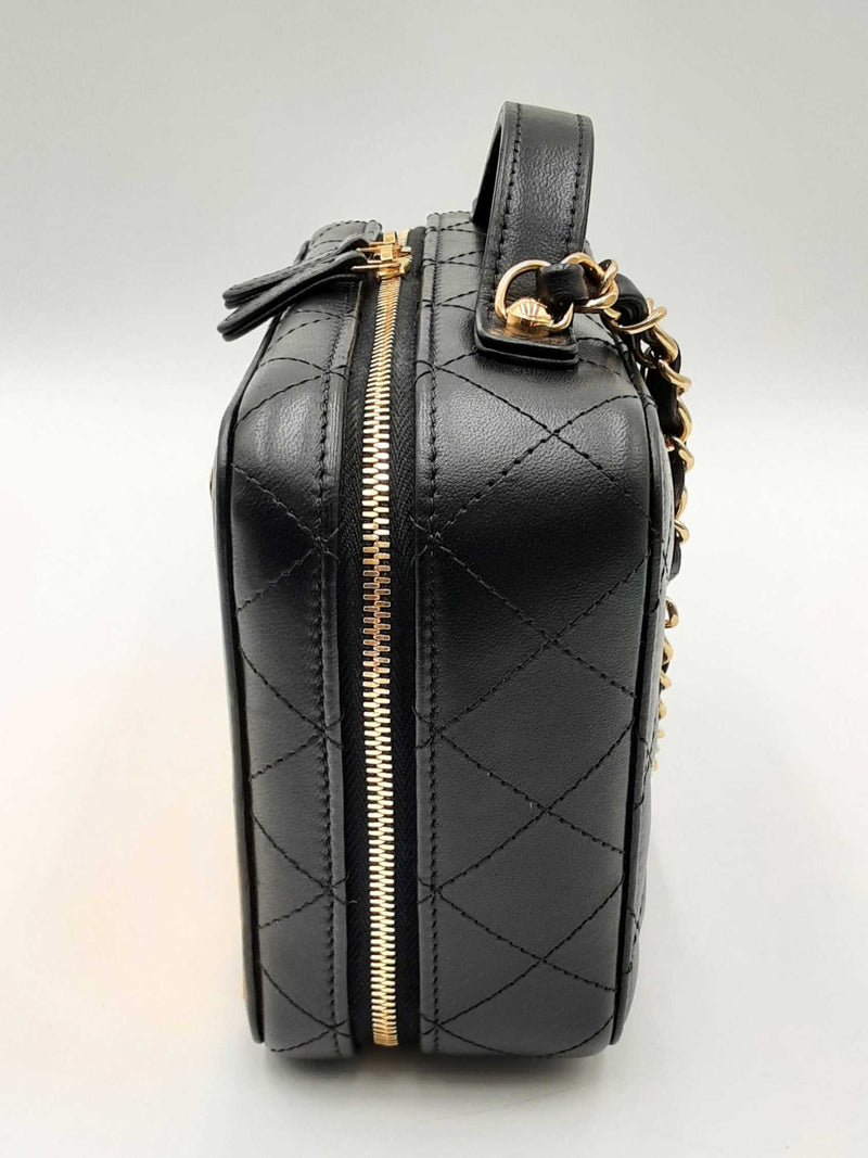 Chanel "Golden Plate" Quilted Lambskin Vanity Case Crossbody Bag Fw0124lexzdu