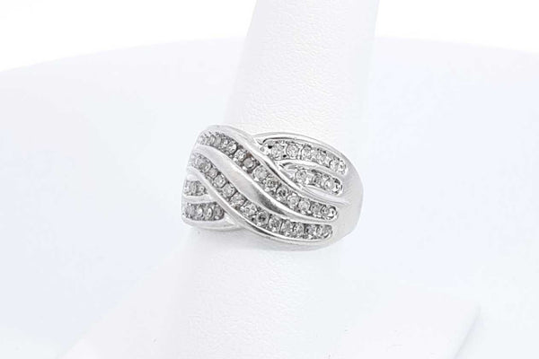 Approx. 0.46ctw Diamond Ring In 10k White Gold 3.7 Grams Size 7.5 Eb1124lxzdu