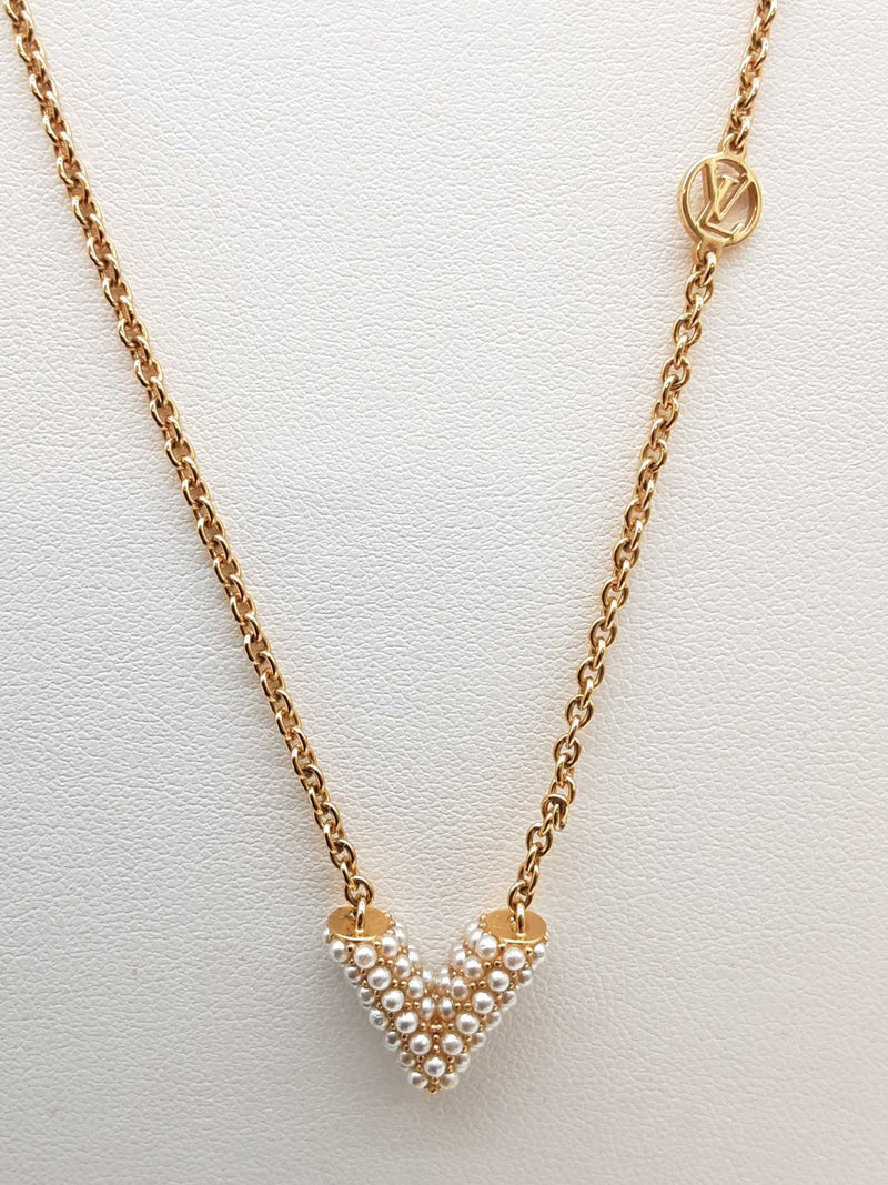 Louis Vuitton Essential V Faux Pearl Goldtone 6.7g Necklace 17.5 In Do0525lcrde