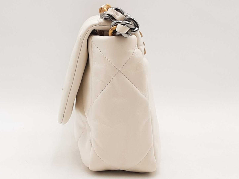 Chanel Lambskin Quilted Medium Chanel 19 Flap White Handbag Aa1125orxzsa