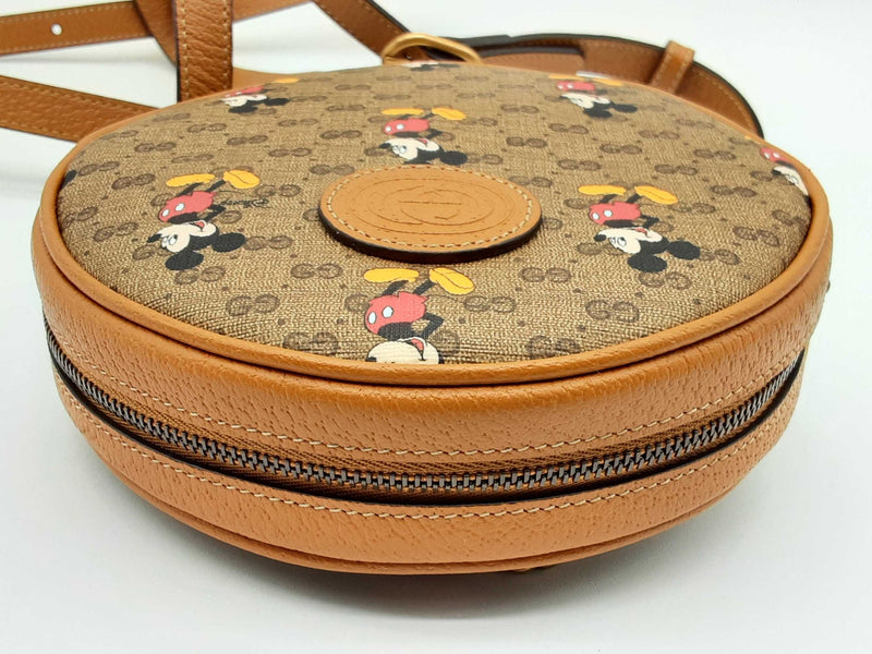 Gucci X Disney Mickey Mouse Gg Supreme Canvas Mini Round Backpack Do0524rrxde