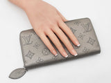 Louis Vuitton Zippy Wallet In Metallic Grey Mahina Perforated Leather Fw526psxdu