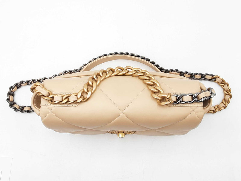 Chanel 19 Beige Diamond-quilted Leather Flap Bag Fw0825ozxzdu