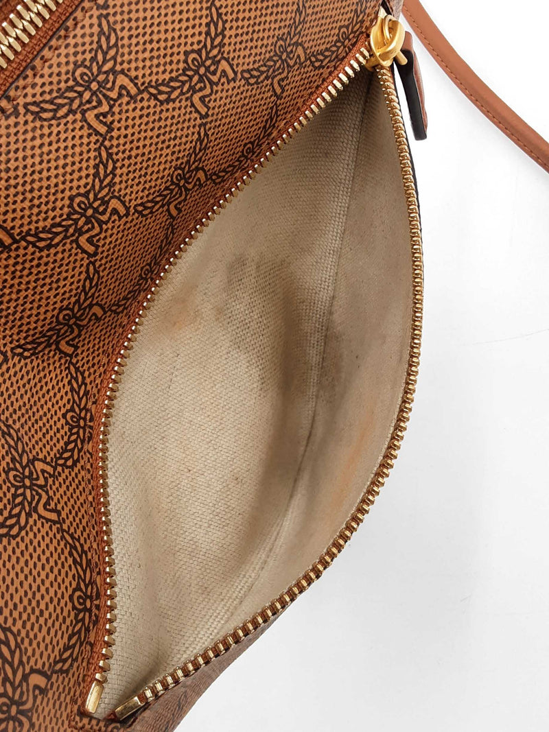 Mcm Himmell Triangle Pouch In Cognac Lauretos Coated Canvas Fw0725crdu