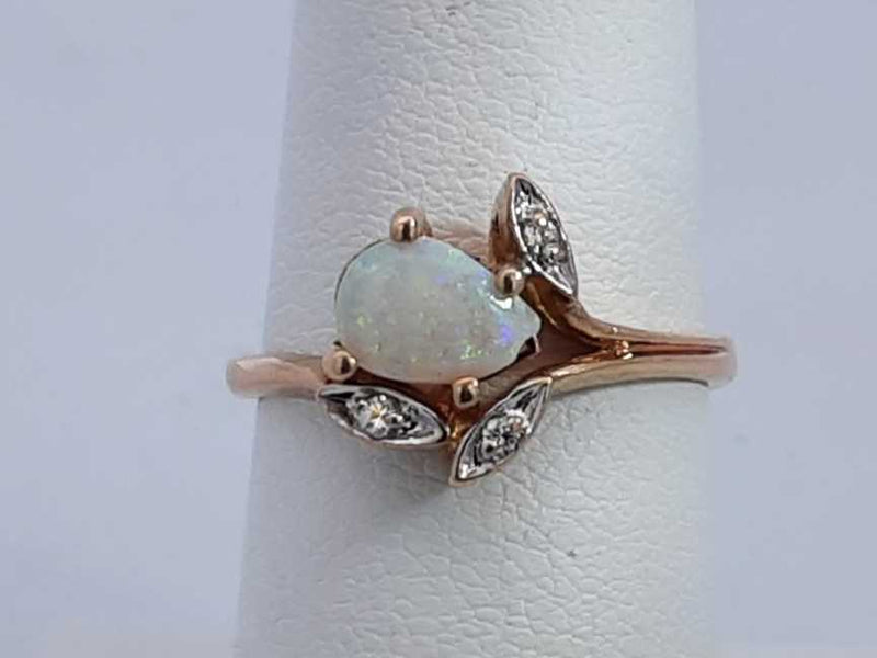 Opal & Diamond Ring In 10k Yellow Gold 2.4 Grams Size 6.5 Eb0824rxsa