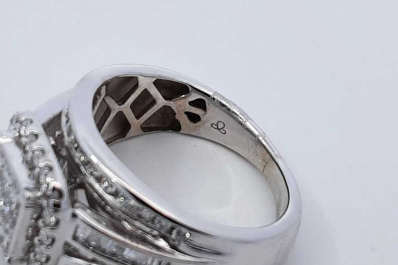 0.83ctw Diamond Ring In 10k White Gold 5.5 Grams Size 5.5 Eb1225olxdu