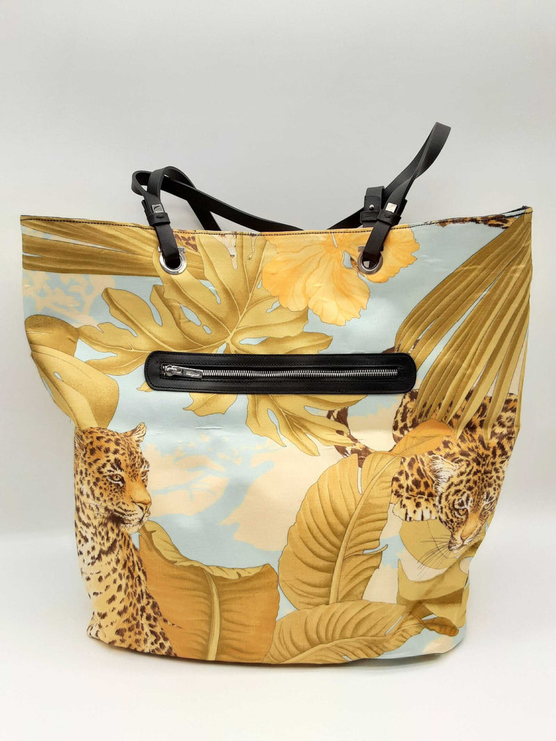 Salvatore Ferragamo Reversible Black Denim Jaguar Floral Nylon Tote Bag Do0424lrxde