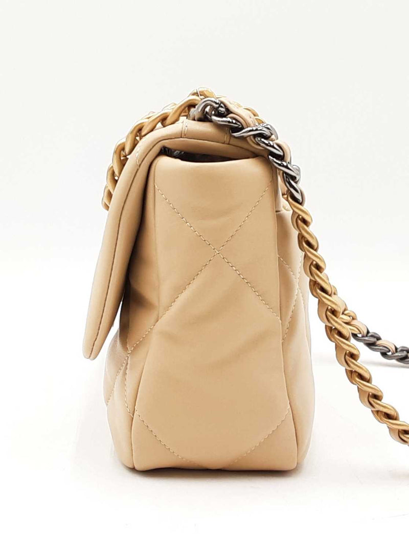 Chanel 19 Beige Diamond-quilted Leather Flap Bag Fw0825ozxzdu