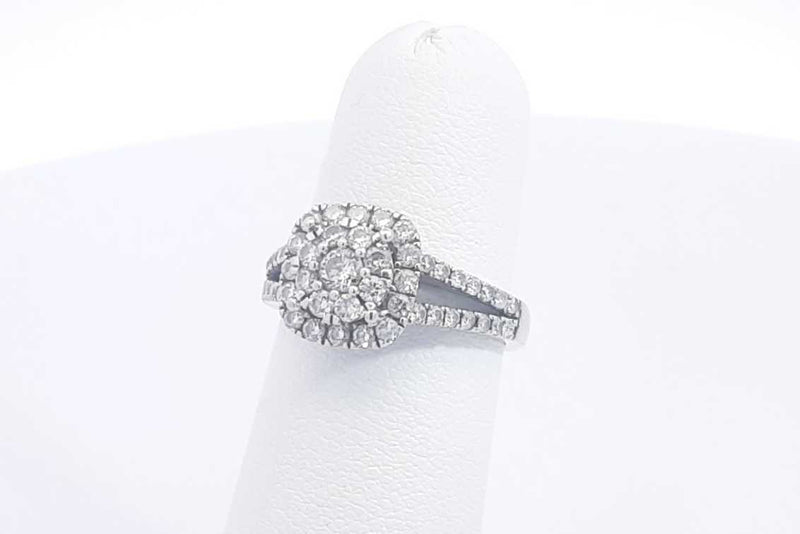 Approx. 0.69ctw Diamond Ring In 14k White Gold 3.9 Grams Size 4.5 Eb1224oxzsa