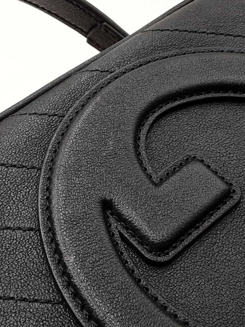 Gucci Blondie Top Handle Bag In Black Grained Leather Fw1025prxdu