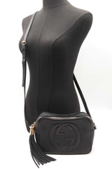 Gucci Soho Disco Crossbody Bag In Black Pebbled Leather Fw1125wxzdu