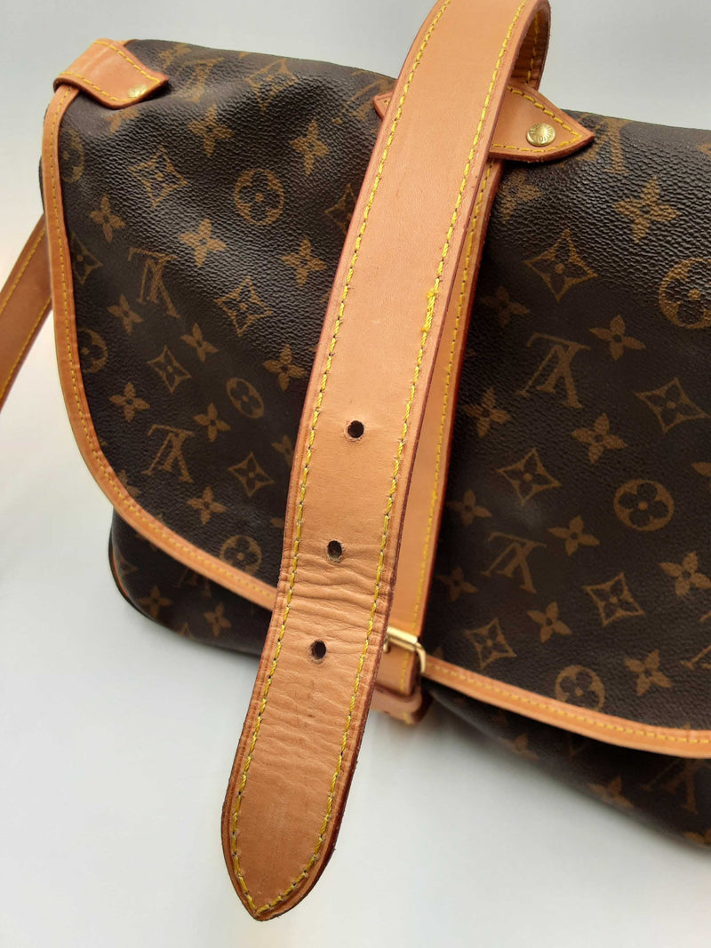 Louis Vuitton Saumur 35 Messenger Bag In Lv Monogram Coated Canvas Fw0125irxdu