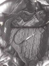 Chanel 22 Quilted Black Leather Hobo Shoulder Bag Eb1026olxzsa