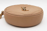 Yves Saint Laurent Vinyle Round Chevron Quilted Leather Crossbody Bag Eb626wxzde