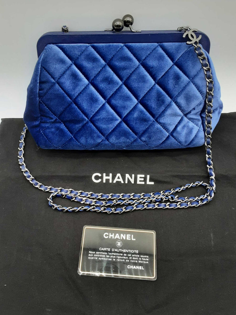 Chanel Kiss Lock Blue Velvet Quilted Clutch Crossbody Bag Dolexz0924