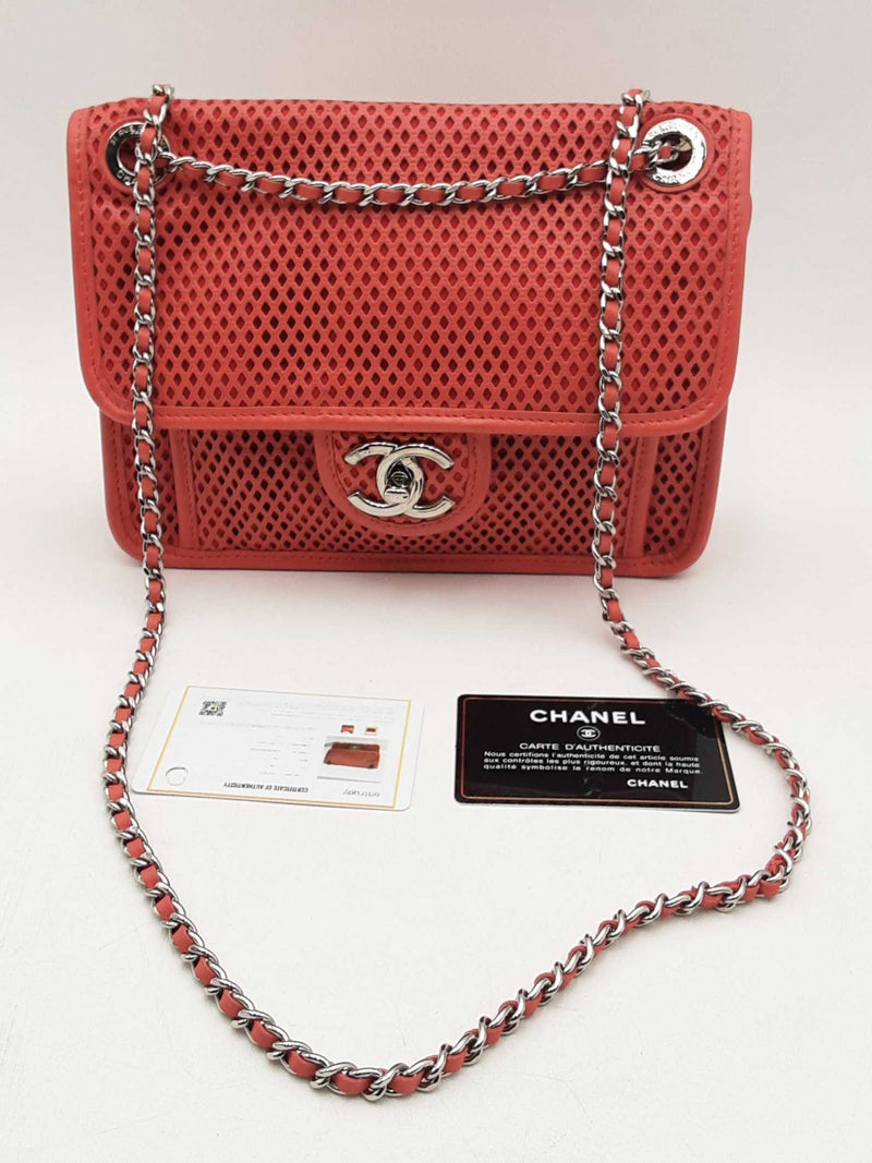 Chanel Perforated Red Leather Up In The Air Flap Shoulder Bag Eb0125lexzsa