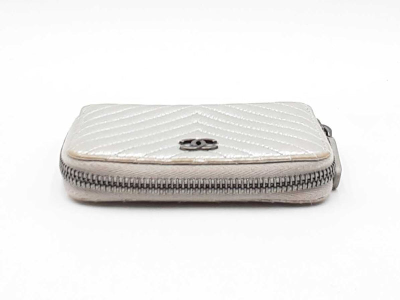 Chanel Metallic Lambskin Chevron Quilted Zip Coin Wallet Fw0225lcrdu