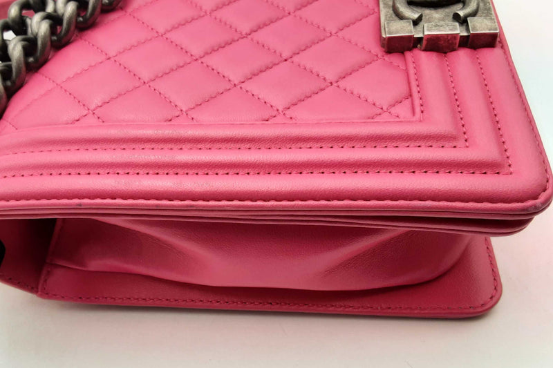 Chanel Pink Quilted Lambskin Boy Flap Shoulder Bag Eb1224lrxzsa