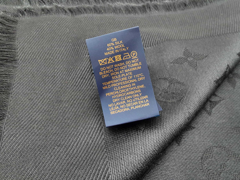 Louis Vuitton Monogram Shine Shawl In Black Silk & Wool Jacquard Fw1025wxzdu