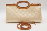 Louis Vuitton Monogram Vernis Roxbury Drive Perle Crossbody Clutch Eb0926rxzde
