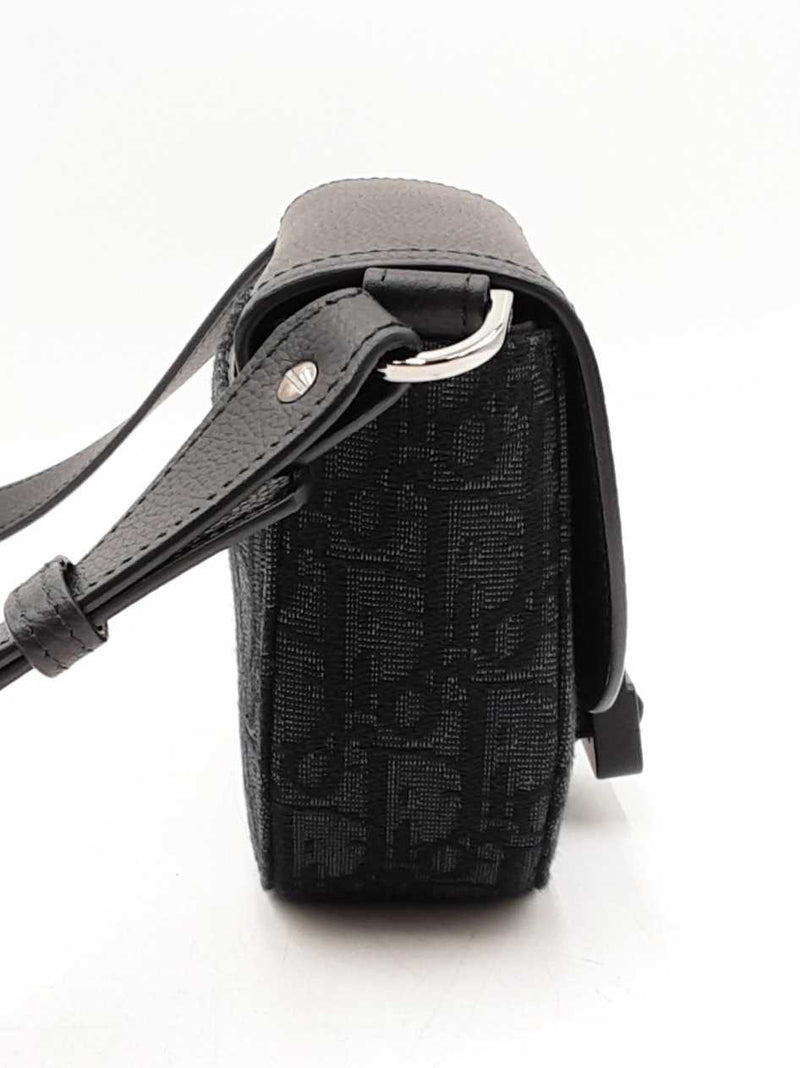 Christian Dior Saddle Messenger Bag In Oblique Jacquard & Leather Fw1025lpzxdu