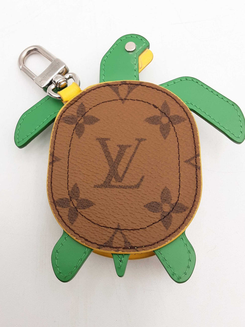 Louis Vuitton Lv Turtle Monogram Pouch Bag Charm Sd0925rzxsa