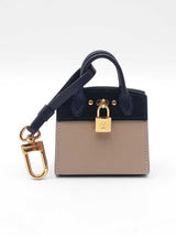 Louis Vuitton City Steamer Bag Charm & Key Holder In Tricolor Leather Fw0626crdu