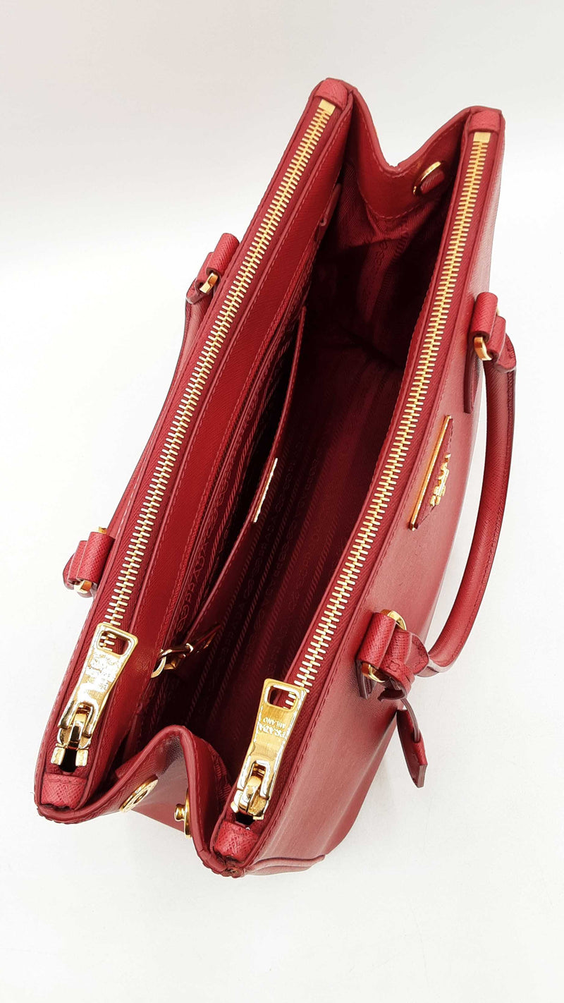 Prada Galleria Double Zip Tote Bag In Red Saffiano Leather Fw0925przdu