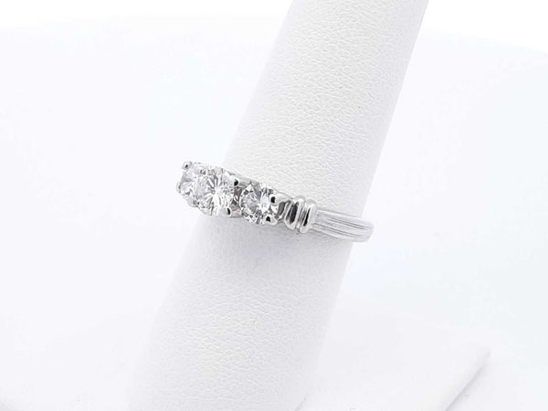 0.80 Cttw Diamond & Platinum Three Stone Ring 6.4 Grams Size 7 Fw0425pzxdu