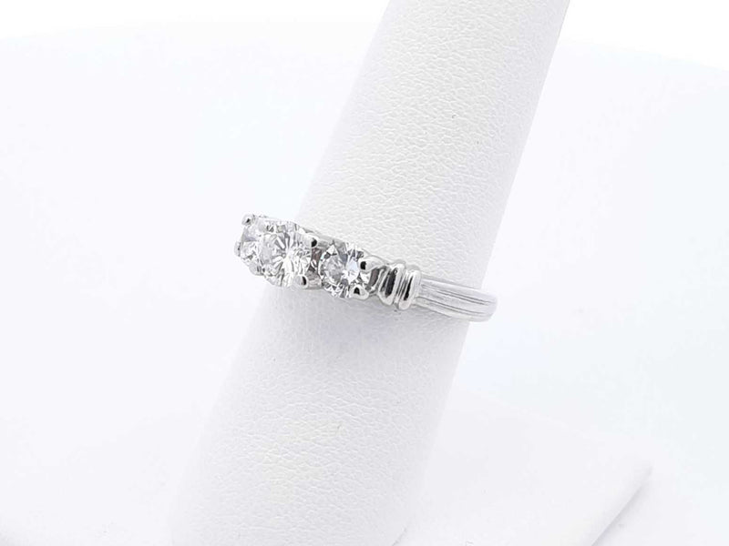 0.80 Cttw Diamond & Platinum Three Stone Ring 6.4 Grams Size 7 Fw0425pzxdu