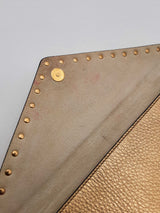 Valentino Garavani Rockstud Gold Metallic Leather Envelope Clutch Eb0726wxzsa