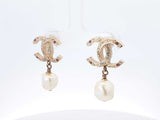 Chanel 2012 Crystal Strass & Faux Pearl Gold-tone Drop Stud Earrings Fw0826orxd7