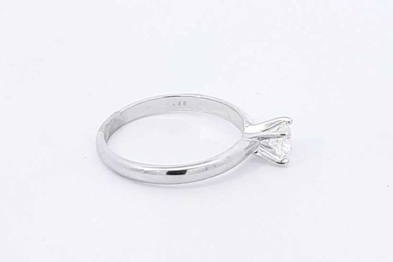 0.44ctw Diamond Ring In 14k White Gold 2.3 Grams Size 6.5 Eb1125prxdu