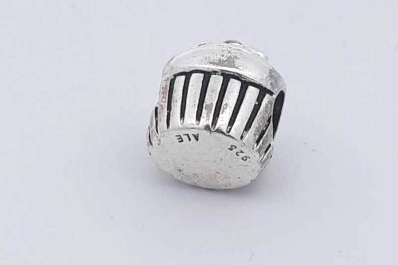 Pandora 925 Sterling Silver Cupcake Charm 3.9 Grams Eb0425isa