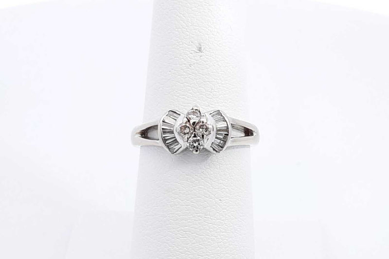 Approx. 0.56ctw Diamond Ring In 14k White Gold 3.2 Grams Size 6 Eb1124llxsa