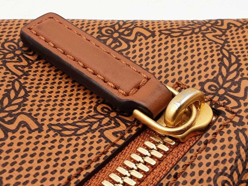Mcm Himmell Triangle Pouch In Cognac Lauretos Coated Canvas Fw0725crdu