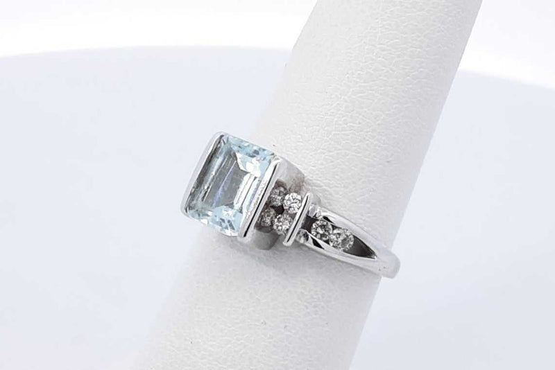 Blue Gemstone & Diamond Ring In 14k White Gold 3.5 Grams Size 6.25 Eb0725lordu