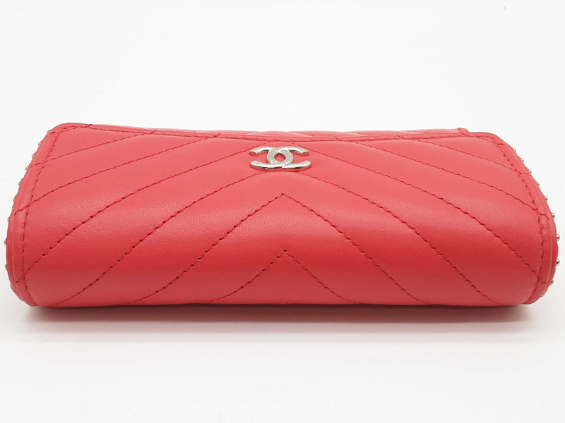 Chanel Red Chevron Quilted Leather Studded Wallet Do0625worde
