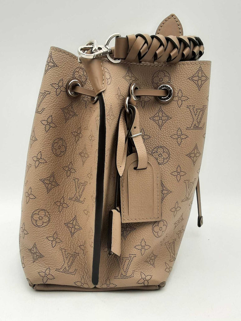 Louis Vuitton Perforated Monogram Mahina Leather Muria Bucket Bag Sd0325irzsa