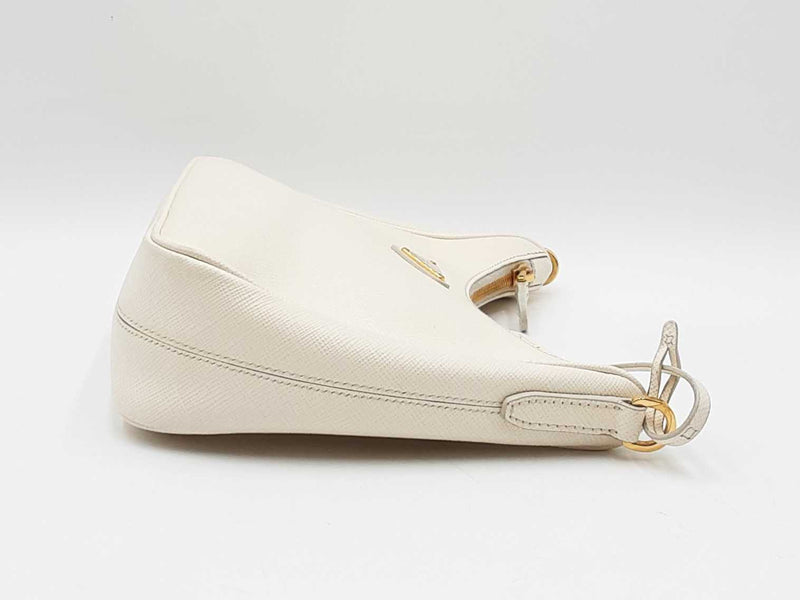 Prada Re-edition 2005 Hadbag In Ivory Saffiano Leather Fw0325szxdu