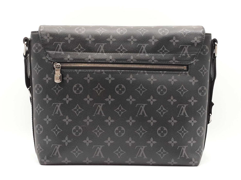 Louis Vuitton Monogram Eclipse District Mm Messenger Bag Fw0525exzdu