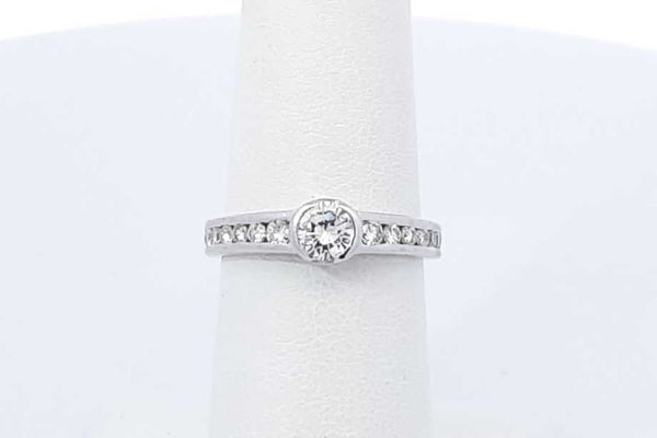 0.81ctw Diamond Ring In 14k White Gold 3 Grams Size 6 Eb1125orxdu