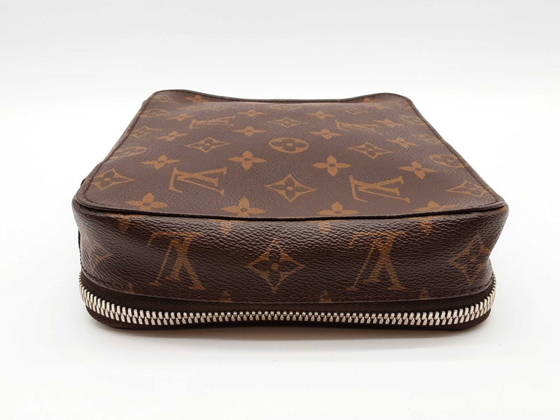 Louis Vuitton Horizon Accessories Pouch Sd0526wpcde – Max Pawn