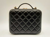 Chanel "Golden Plate" Quilted Lambskin Vanity Case Crossbody Bag Fw0124lexzdu