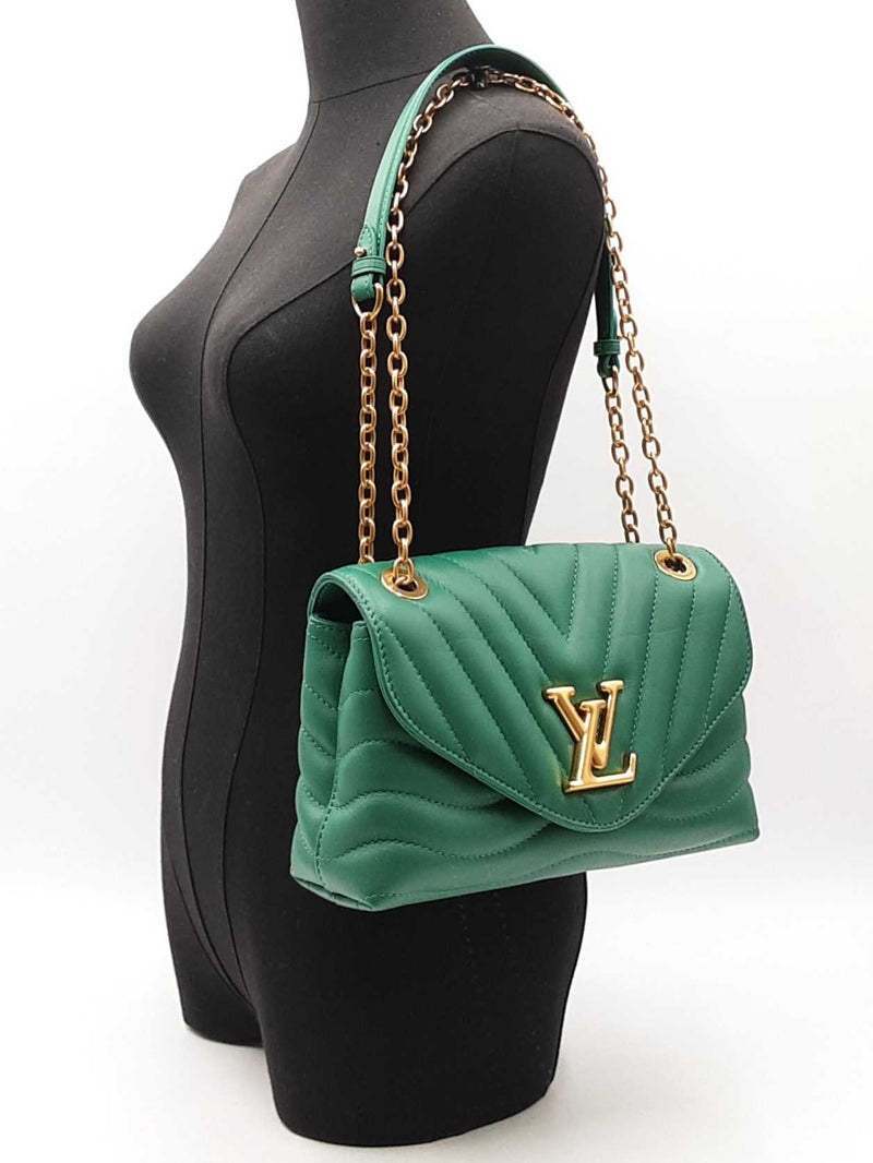 Louis Vuitton New Wave Chain Bag In Emerald Green Leather Fw0825lorxdu