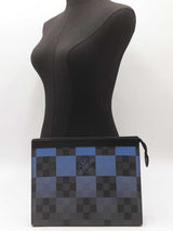Louis Vuitton Limited Ed. Pochette Voyage Mm In Damier Giant Pixel Fw0526oxzdu