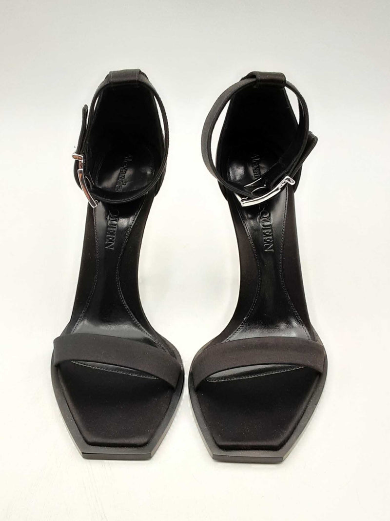 Alexander Mcqueen Black Satin Buckle Ankle Strap Heels Size 39.5 Eb1224lrxsa